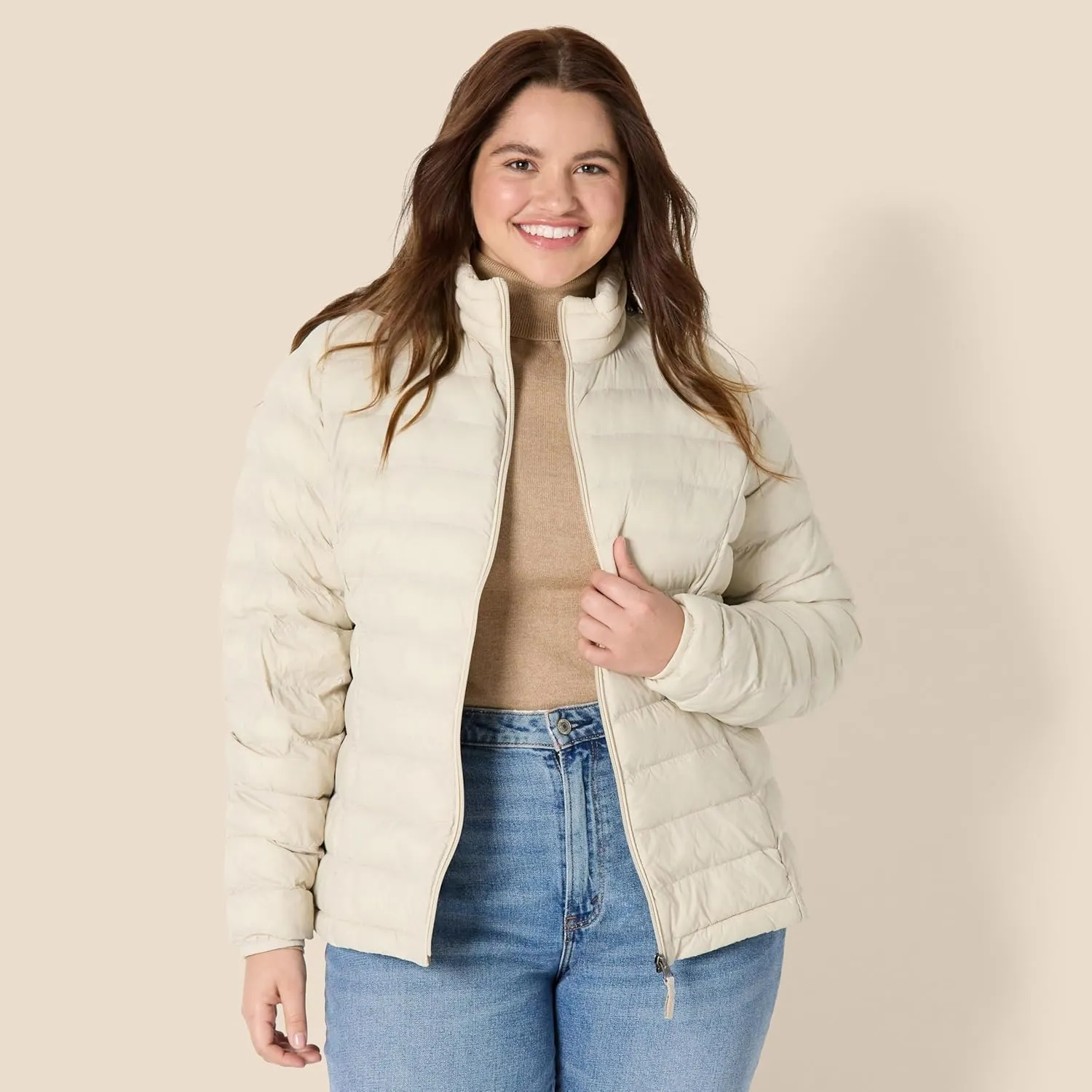 Amazon Essentials Women's Lightweight Long-Sleeve Water-Resistant Packable Puffer Jacket (Available in Plus Size)