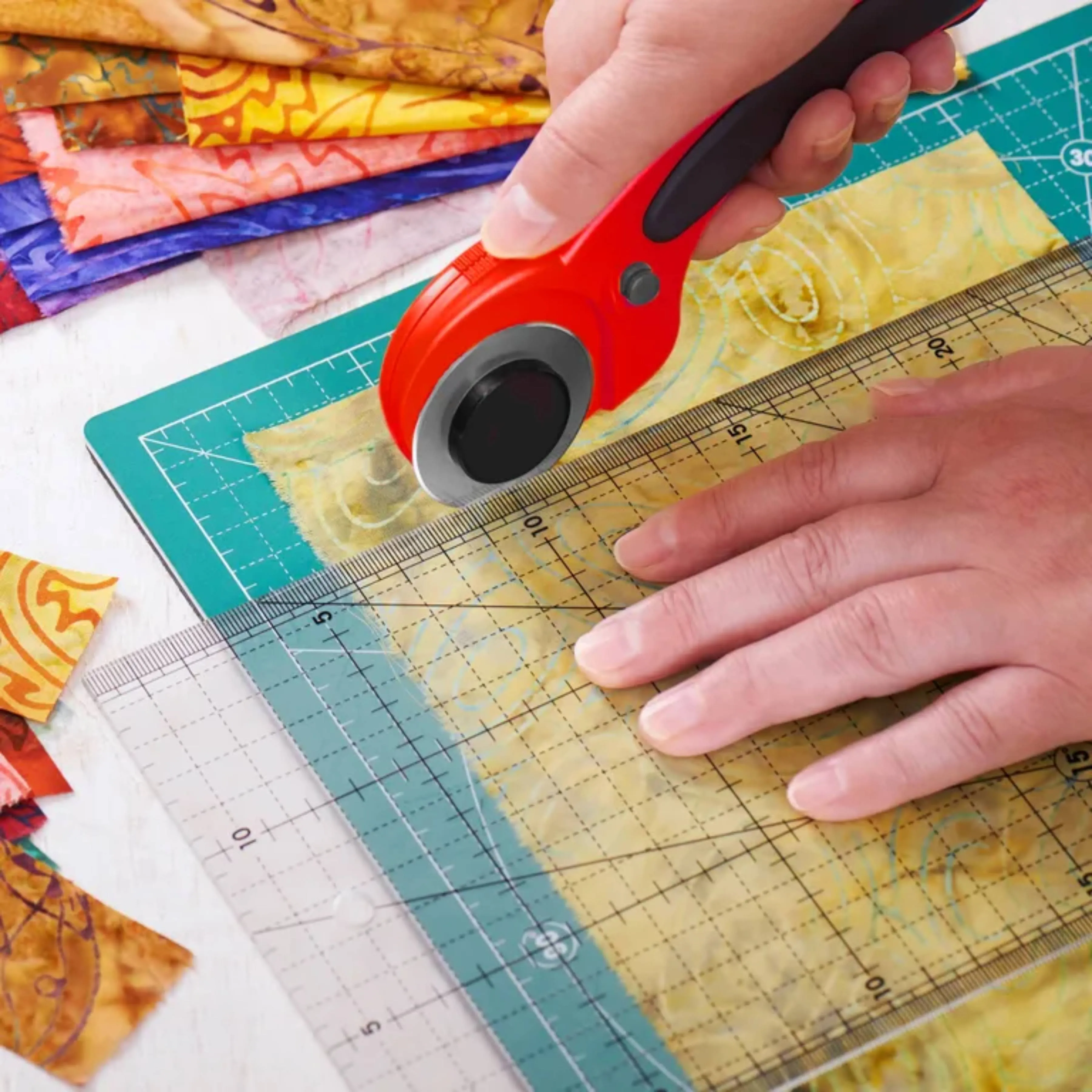 DEKTON 45mm Rotary Cutter Sewing Quilting Craft Roller